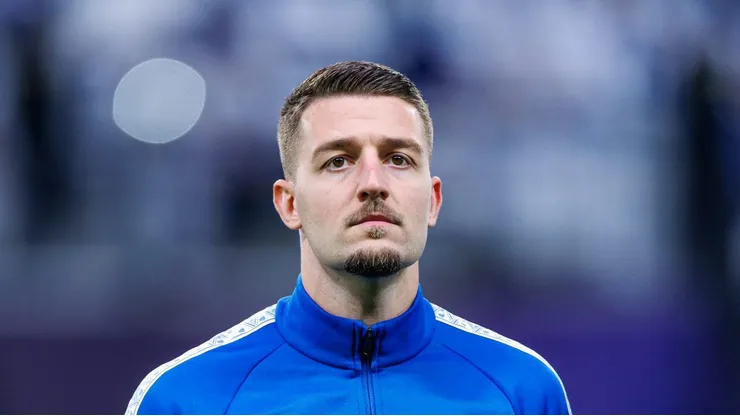 RIYADH, SAUDI ARABIA - OCTOBER 21: Sergej Milinkovic-Savic of team Al-Hilal FC during lineup prior to the AFC Champions League Elite between Al Hilal and Al Sadd at Kingdom Arena on October 21, 2025 in Riyadh, Saudi Arabia. (Photo by Abdullah Ahmed/Getty Images)
