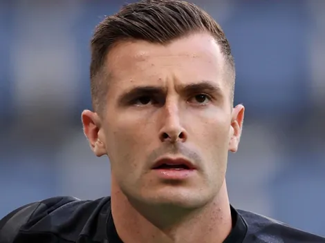 Iñaki Peña enfrenta Barcelona após empréstimo ao Elche