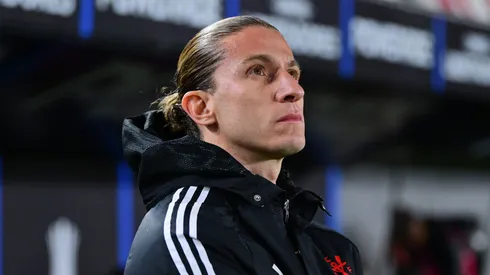 Liverpool monitora Filipe Luís, do Flamengo, pensando no futuro pós Arne Slot. (Foto: Marcelo Endelli/Getty Images)