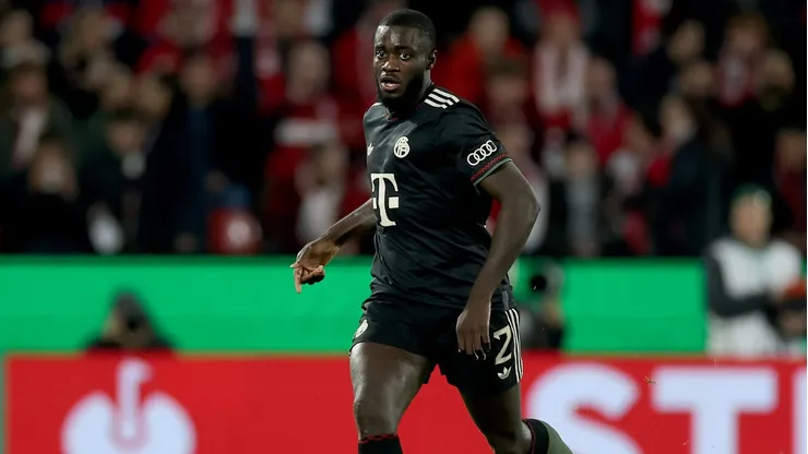 Bayern promete fazer de tudo pela permanência de Dayot Upamecano. (Photo by Lars Baron/Getty Images)