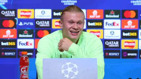 Erling Haaland em declaração pelo Manchester City. (Foto: Molly Darlington/Getty Images)