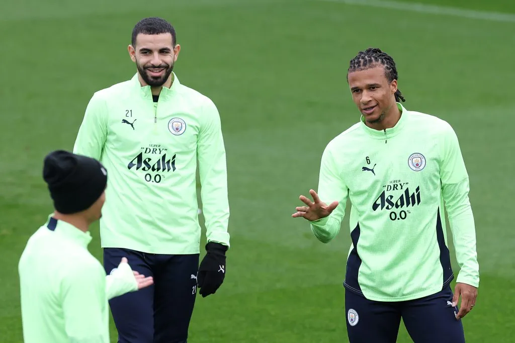 Aké deve deixar o Manchester City. Foto: Alex Livesey/Getty Images