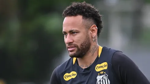 Neymar em treino. (Foto: Jota Erre/AGIF)
