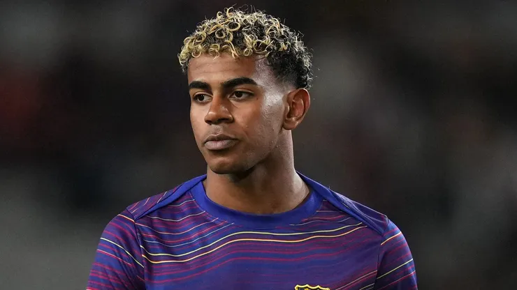 Em entrevista ao programa “El Cafelito”, o ex-jogador Iván Zamorano elogiou o talento de Lamine Yamal, mas afirmou que o jovem do Barcelona não tem o perfil ideal para o Real Madrid. (Foto: Alex Caparros/Getty Images)