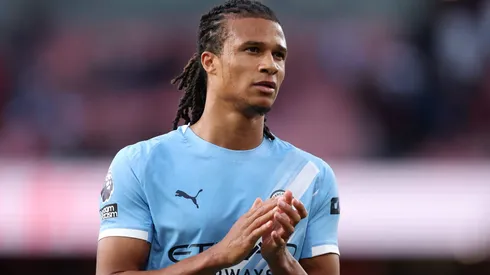 Zagueiro holandês Nathan Aké pode deixar o Manchester City em janeiro, segundo portal. (Foto: Justin Setterfield/Getty Images)