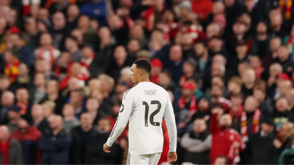 Trent Alexander-Arnold em Anfield (Foto: Carl Recine/Getty Images)
