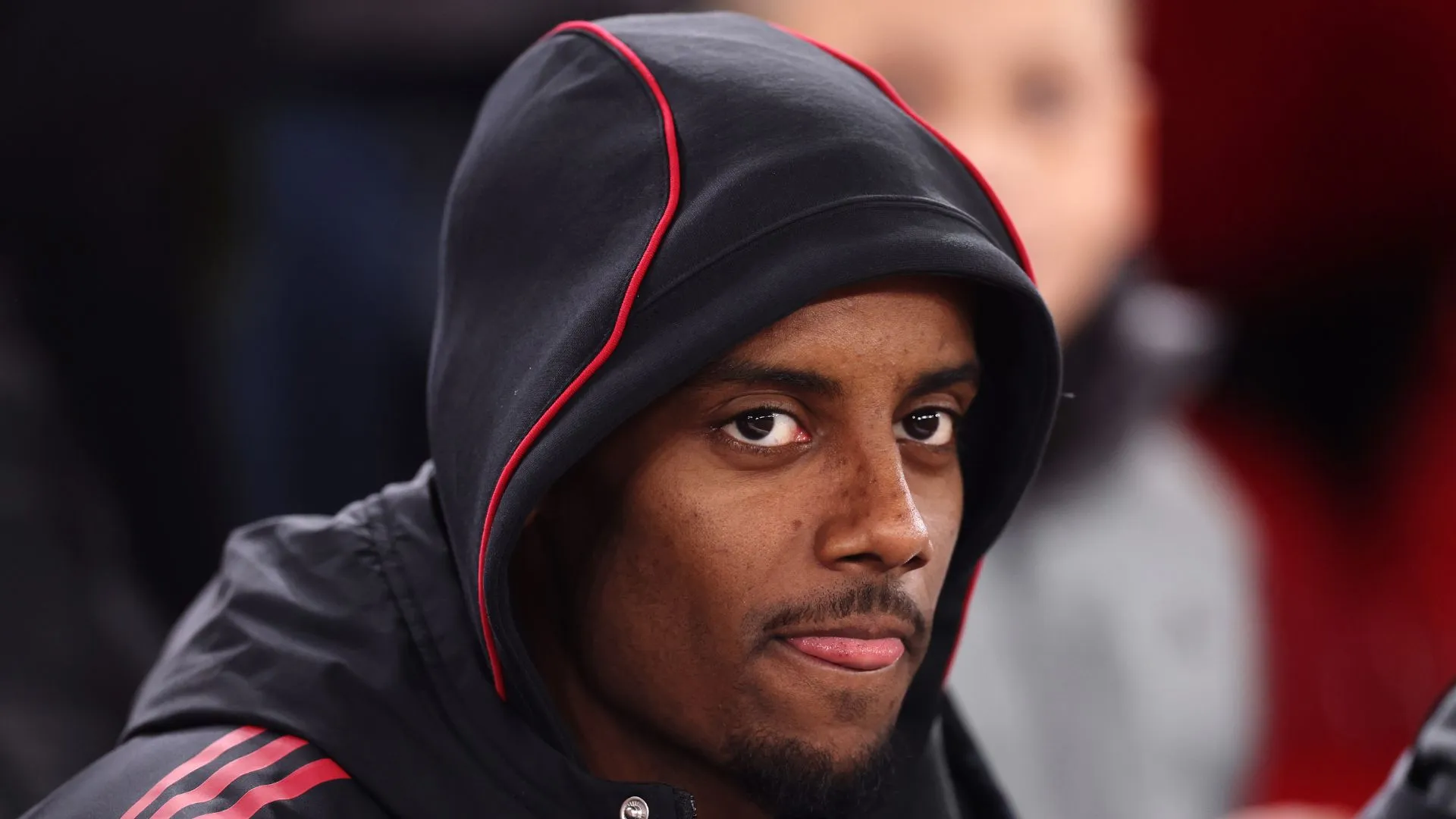 Arne Slot usa a frustração de Szoboszlai e Kerkez pela eliminação da Hungria para motivar o elenco, ajusta o preparo de Isak e foca o Liverpool no duelo com o Nottingham Forest. (foto: Carl Recine/Getty Images)