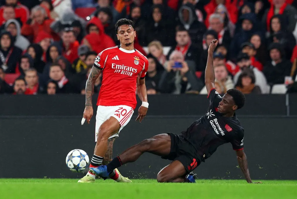 Richard Ríos em Benfica X Bayer Leverkusen. (Foto: Carlos Rodrigues/Getty Images)