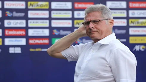 Oswaldo de Oliveira quando treinou o Urawa Red Diamonds (Japão), em 2019 - Pakawich Damrongkiattisak / Getty Images