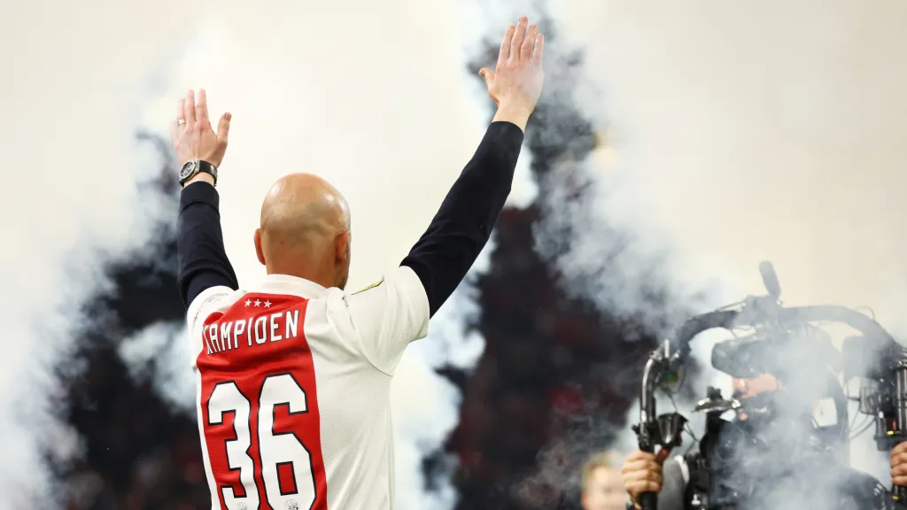 Erik Ten Hag pelo Ajax. (Foto: Dean Mouhtaropoulos/Getty Images)