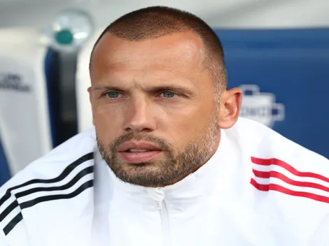 Ajax demite John Heitinga após quarta derrota na Champions