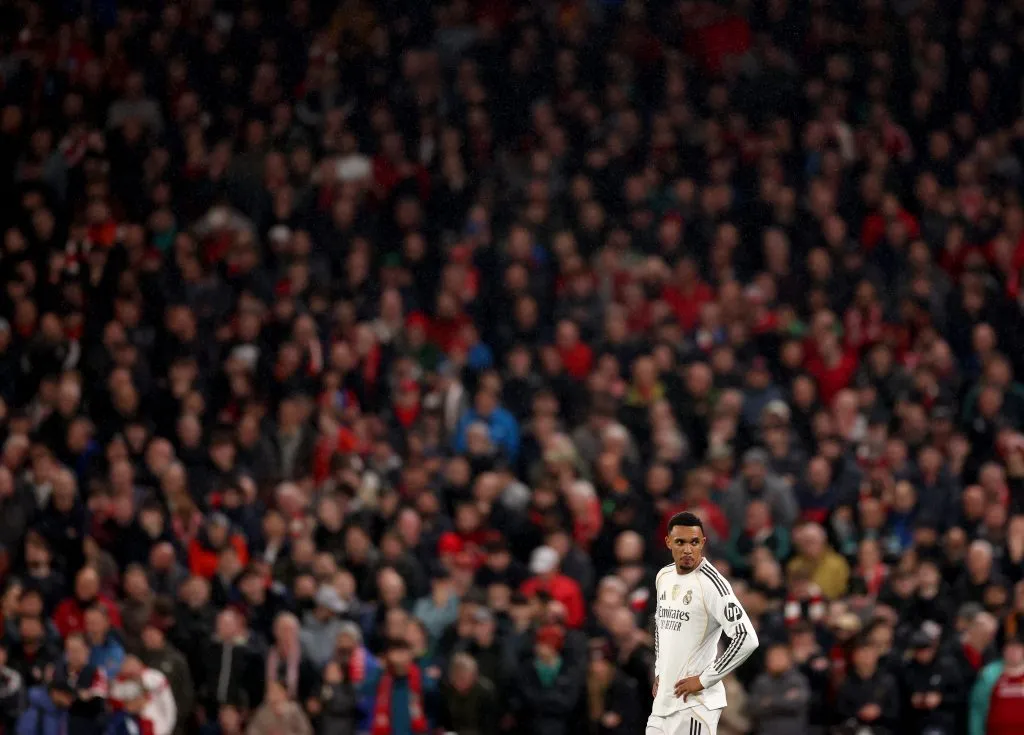Arnold em Anfield pelo Real Madrid. (Foto: Carl Recine/Getty Images)