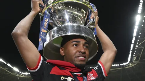 Bayer Leverkusen quer fechar a contratação do meia Evertton Araújo, do Flamengo. (Foto: Pedro Vilela/Getty Images)