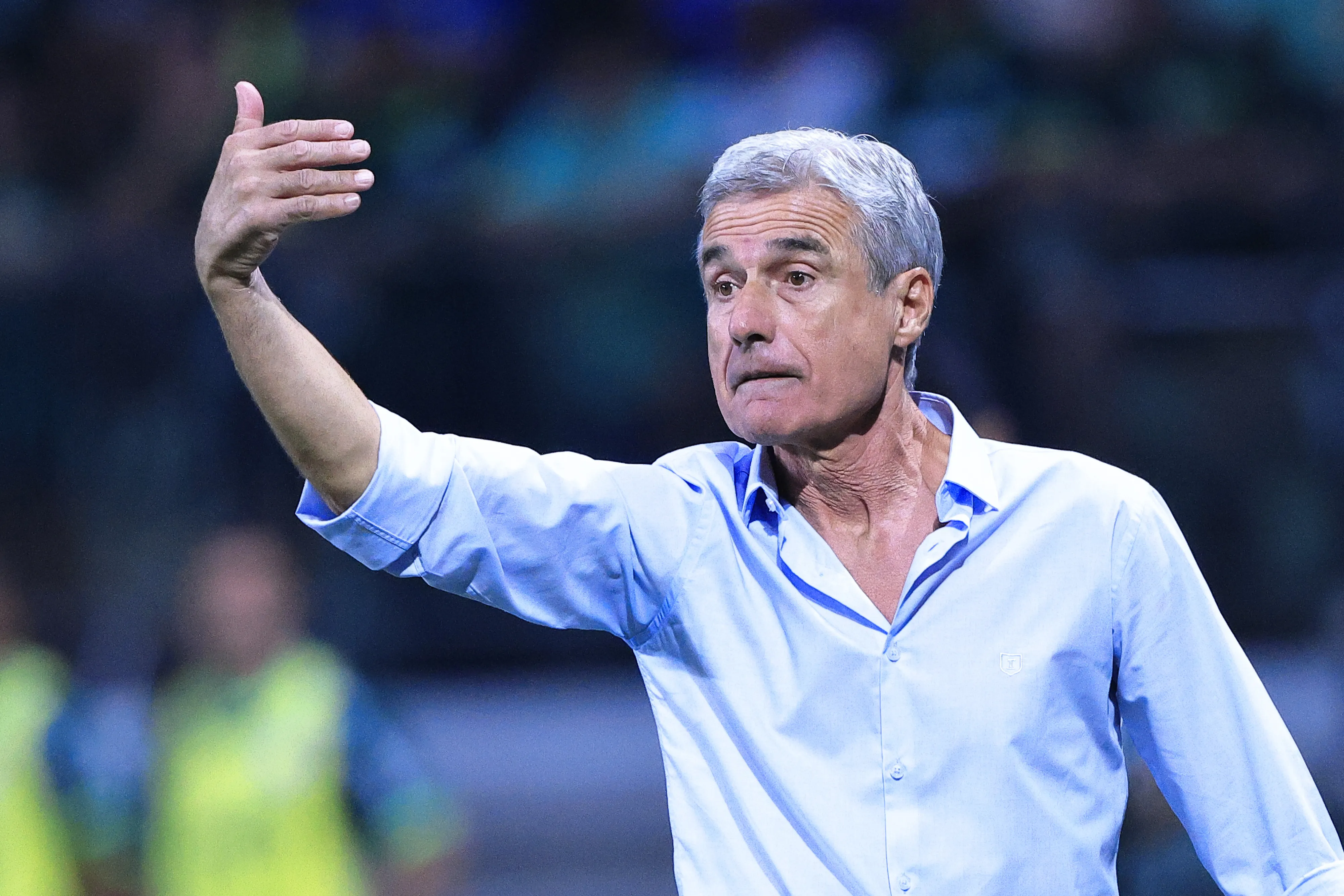 Luís Castro deixou o Al-Wasl (Foto: Ettore Chiereguini/AGIF)