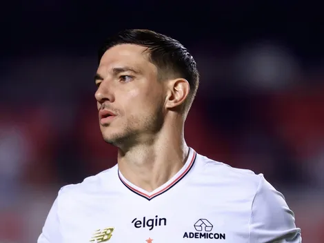 Braga sonda Cédric Soares, mas lateral recusa saída do São Paulo