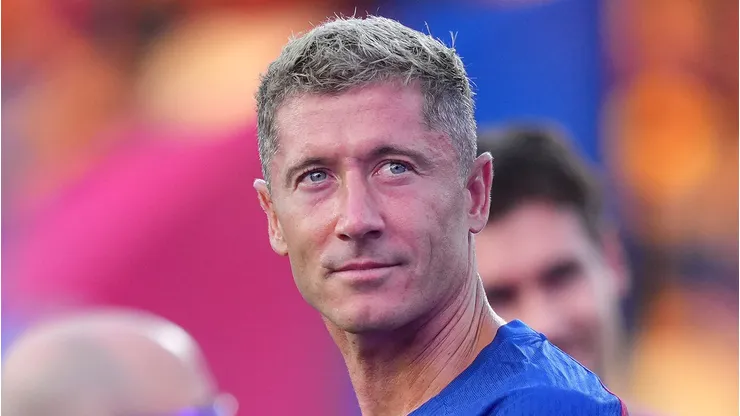 Lewandowski recusa proposta do Fenerbahçe e decide seguir no Barcelona (Foto: Alex Caparros/Getty Images)