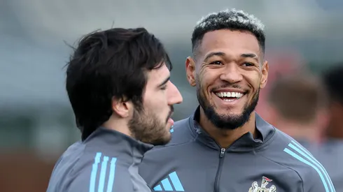 Juventus e Milan disputam a contratação de Sandro Tonali, do Newcastle. (Photo by Stu Forster/Getty Images)