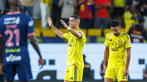 Cristiano Ronaldo comemora gol anotado pelo Al-Nassr.
