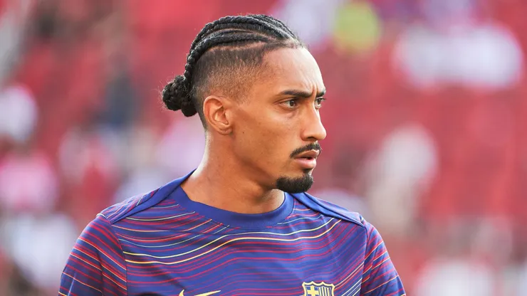 Barcelona continua sem poder utilizar o futebol de Raphinha