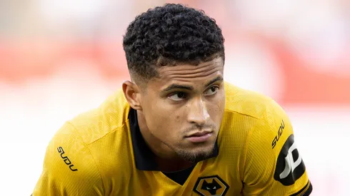 João Gomes pelo Wolves. Foto: Judit Cartiel/Getty Images