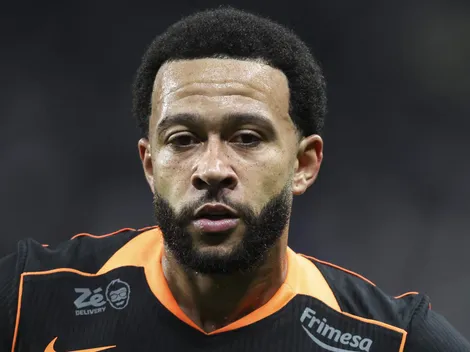 Depay descarta volta à Europa