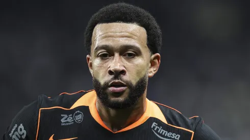 Depay pelo Corinthians. Foto: Alexandre Schneider/Getty Images