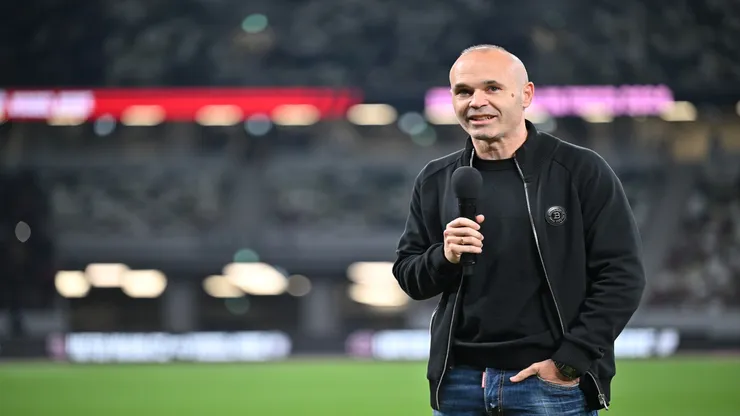 Iniesta, ex-Barcelona, fala antes de amistoso entre Vissel Kobe e Inter Miami em Tóquio - Kenta Harada/Getty Images