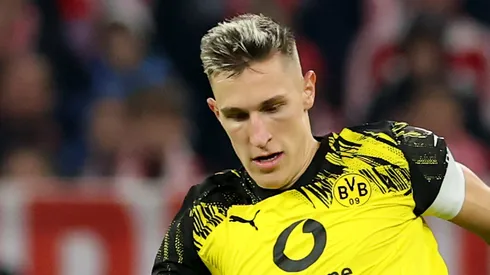 Liverpool se frustra após Dortmund oferecer renovação a Schlotterbeck. (Photo by Alexander Hassenstein/Getty Images)