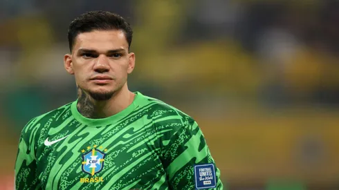 Ederson em partida da Seleção Brasileira contra o Uruguai pelas Eliminatórias da Copa - Pedro Vilela/Getty Images