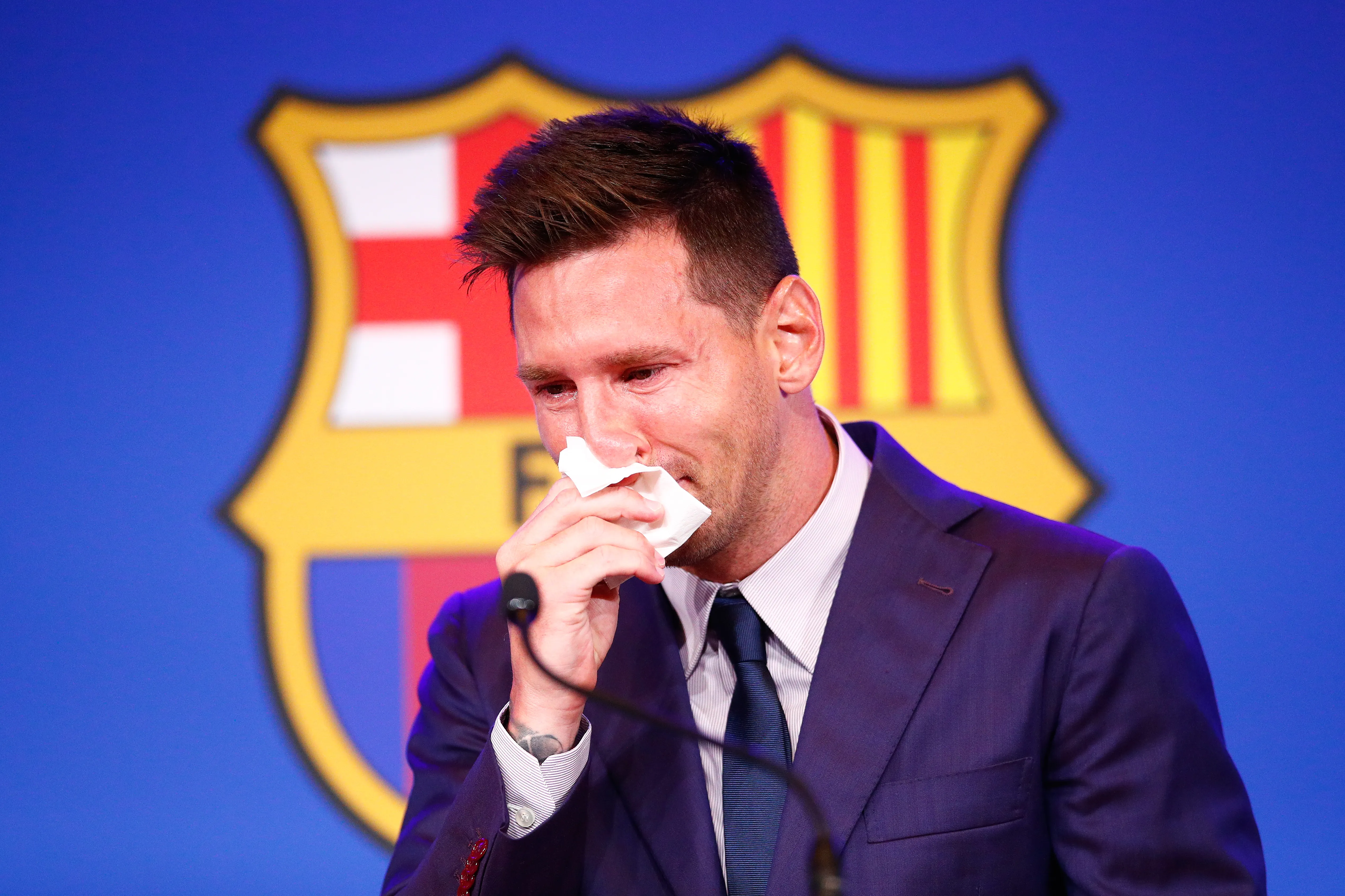 Presidente do Barcelona, Joan Laporta, disse que não faria especulações que não são realistas sobre retorno de Messi ao clube espanhol. Inclusive, como divulgou o GE, o dirigente não sabia que o craque visitaria o Camp Nou, no último domingo (9). (Foto: Eric Alonso/Getty Images)
