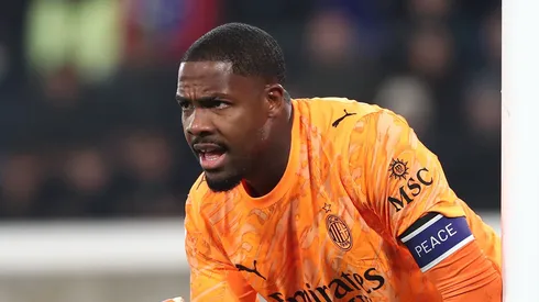 Maignan em ação pelo Milan (Foto: Marco Luzzani/Getty Images)