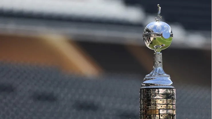 O troféu da Copa Libertadores (Buda Mendes/Getty Images)