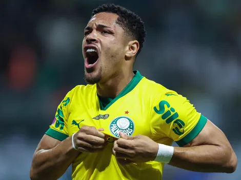 Ancelotti elogia Vitor Roque: "Atacante que eu valorizo"