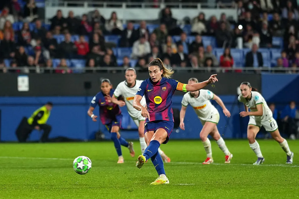 Barcelona chega para a partida vindo de vitória na Liga dos Campeões Feminina - Foto: Alex Caparros/Getty Images