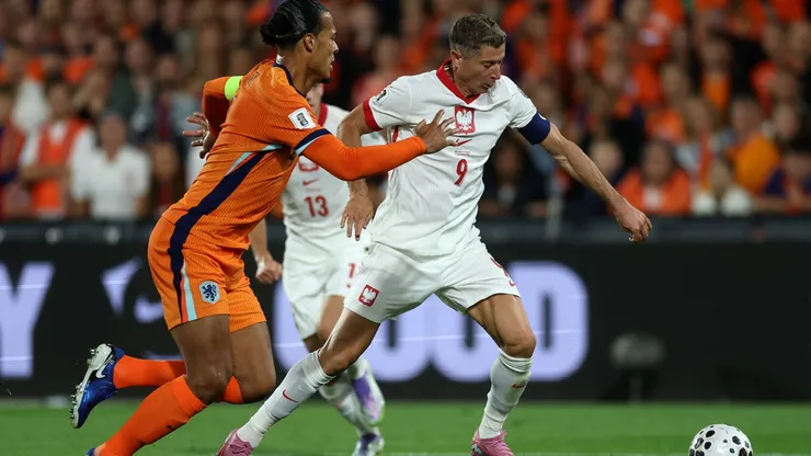 Lewandowski está cotado para ser titular no duelo entre Polônia e Holanda, válido pelas Eliminatórias da Copa do Mundo