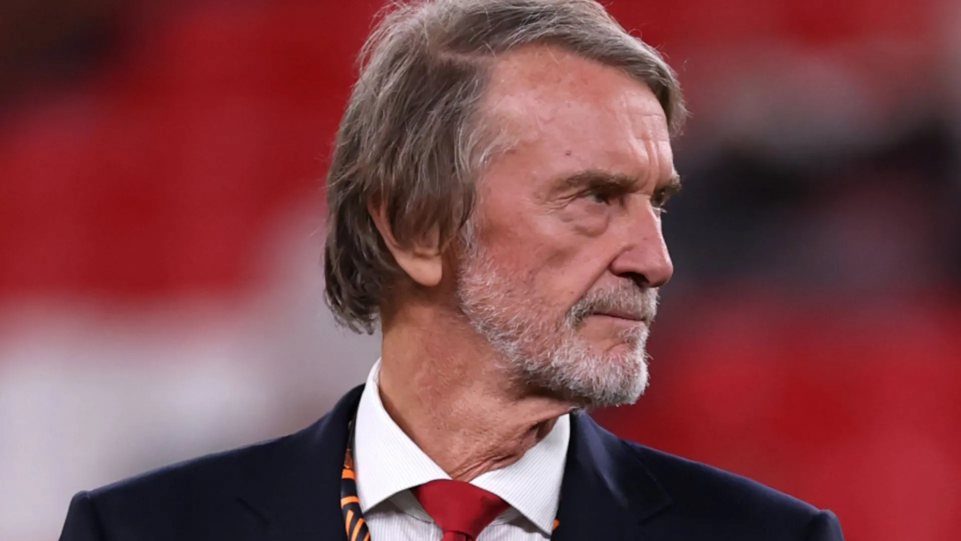 Jim Ratcliffe, responsável pelas operações de futebol. Foto: Ryan Pierse/Getty Images