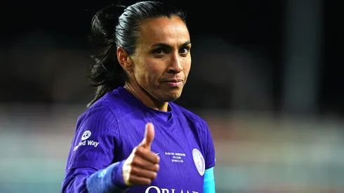 Marta busca conquistar o prêmio que leva o seu nome pela 2ª vez seguida – Foto: Kyle Rivas/Getty Images)