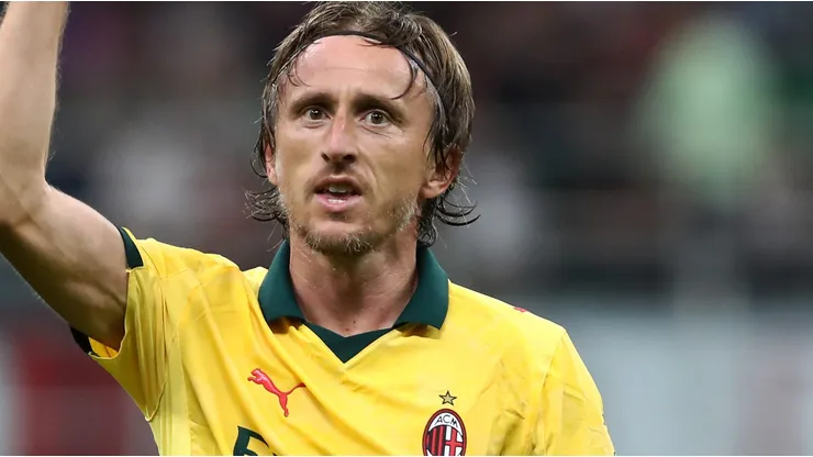 Sem renovar com o Milan, Modric se torna alvo de clubes da Arábia Saudita e Catar. (Foto: Marco Luzzani/Getty Images)
