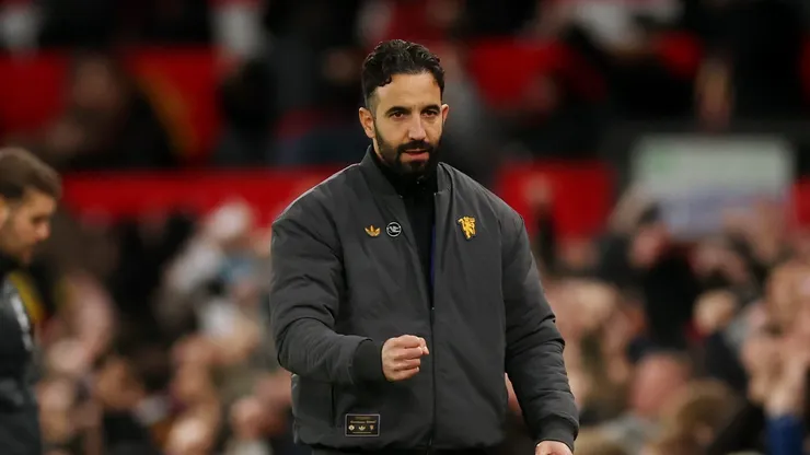 Manchester United estuda a contratação de Tino Livramento, alvo do City. (Photo by Carl Recine/Getty Images)