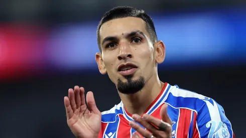 Daniel Munoz revela sonho de jogar em gigantes. Foto: Eddie Keogh/Getty Images