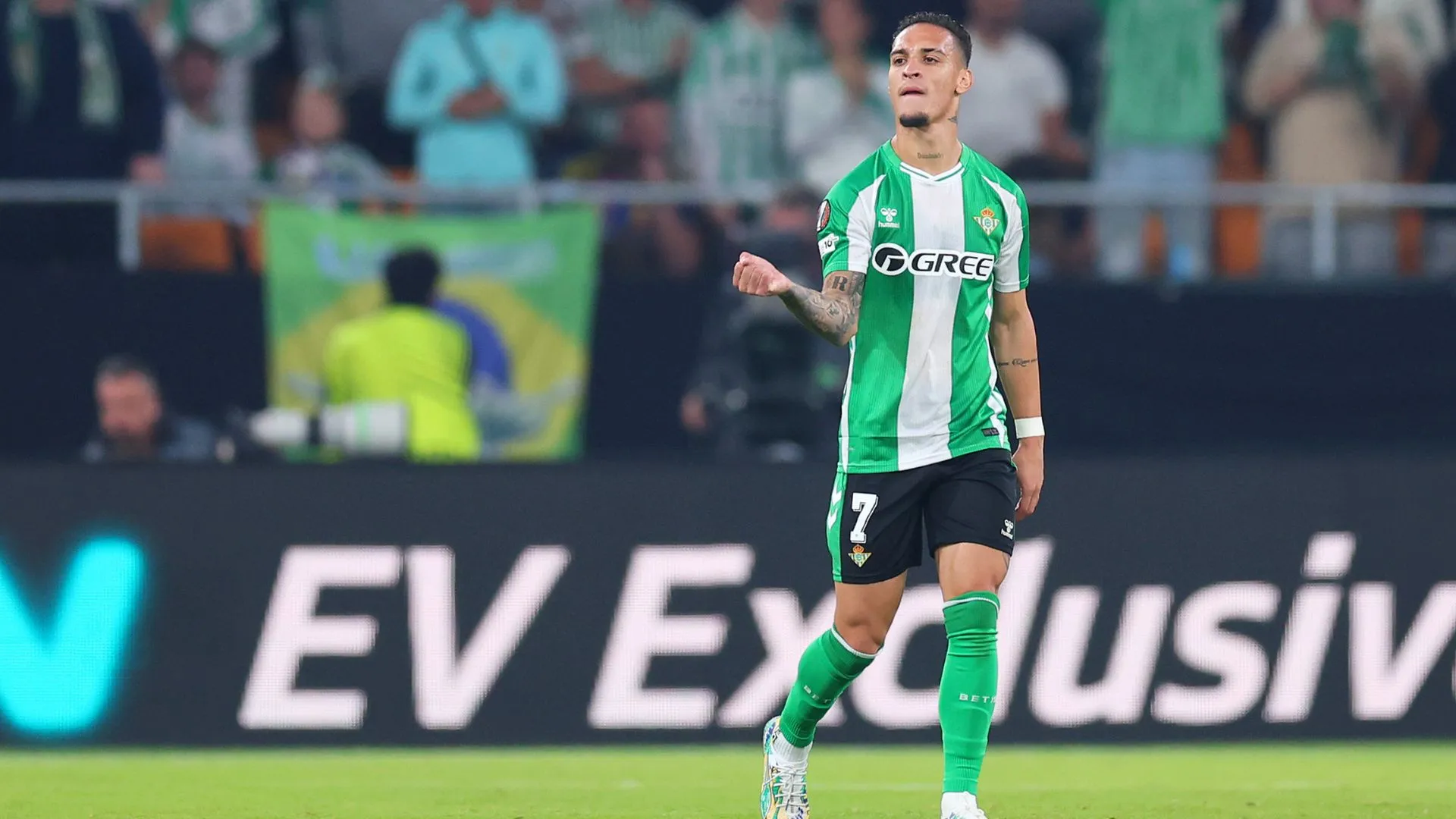 Antony voltou a ser convocado para a Seleção Brasileira após se destacar no Real Betis (foto: Fran Santiago/Getty Images)