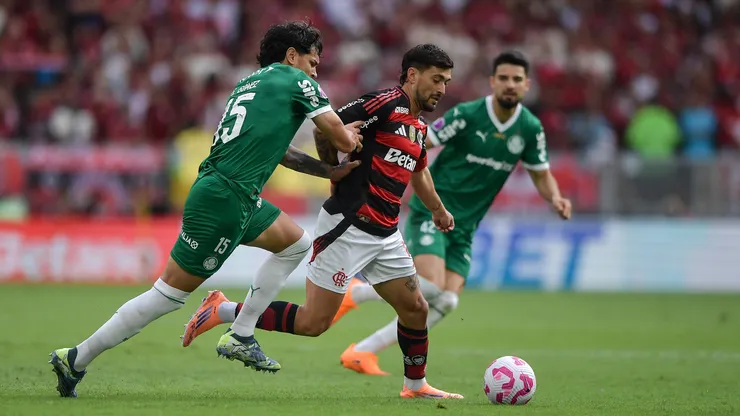 No dia 29 de novembro, no Estádio Monumental, em Lima, o time de Filipe Luís enfrenta o Palmeiras em busca do quarto título continental. (Foto: Thiago Ribeiro/AGIF)