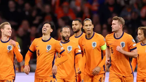 Holanda venceu a Lituânia por 4 a 0 pelas Eliminatórias, com gols de Reijnders, Gakpo, Simons e Malen, e garante vaga na Copa do Mundo. (Photo by Dean Mouhtaropoulos/Getty Images)