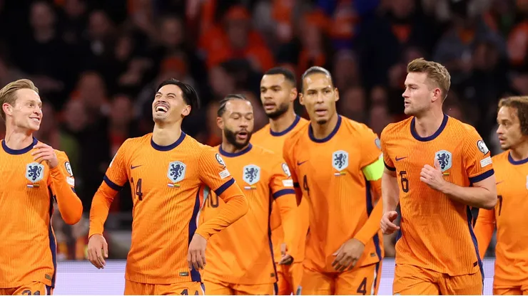 Holanda venceu a Lituânia por 4 a 0 pelas Eliminatórias, com gols de Reijnders, Gakpo, Simons e Malen, e garante vaga na Copa do Mundo. (Photo by Dean Mouhtaropoulos/Getty Images)