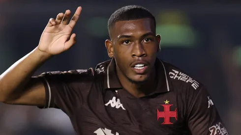 Barcelona formaliza proposta para fechar com Rayan, do Vasco. (Photo by Lucas Figueiredo/Getty Images)