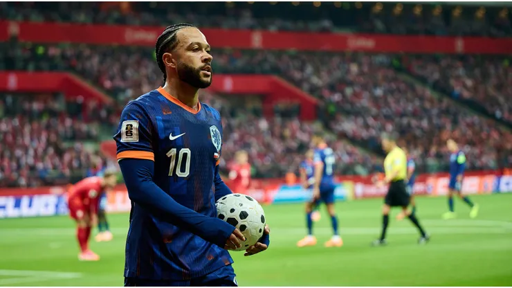 Memphis em partida da Seleção Holandesa (Foto: Rafal Oleksiewicz/Getty Images)