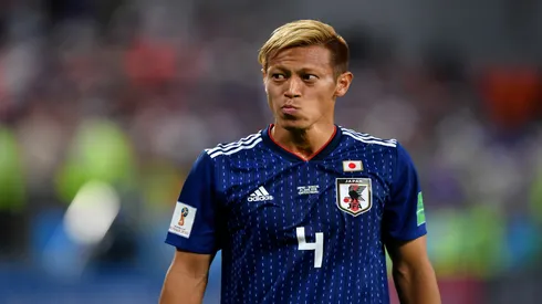 Keisuke Honda em partida do Japão contra o Senegal na Copa do Mundo de 2028 - Dan Mullan/Getty Images