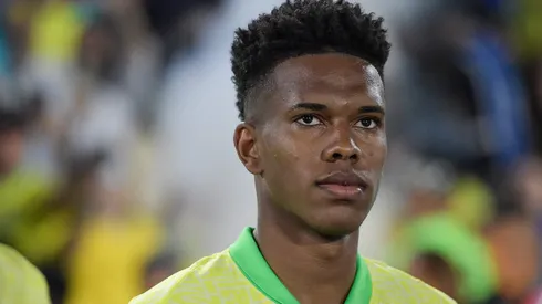 Estêvão abre o jogo sobre não ter batido segundo pênalti.