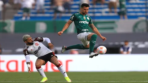 Luan e Gabigol em lance da final da Libertadores de 2021 entre Palmeiras e Flamengo - Buda Mendes/Getty Images