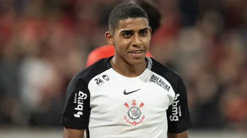 Gui Negão em campo com o Corinthians (Foto: Hedeson Alves/AGIF)